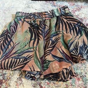 MuMu shorts